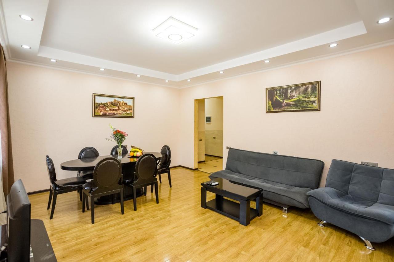 Rustaveli Three Bedroom With Amazing Views
