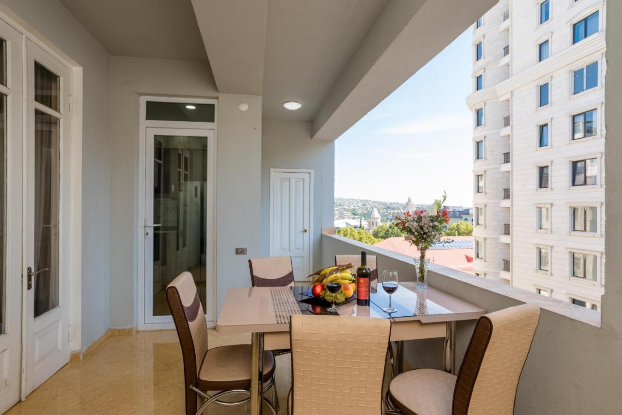 Rustaveli Three Bedroom With Amazing Views * Тбилиси