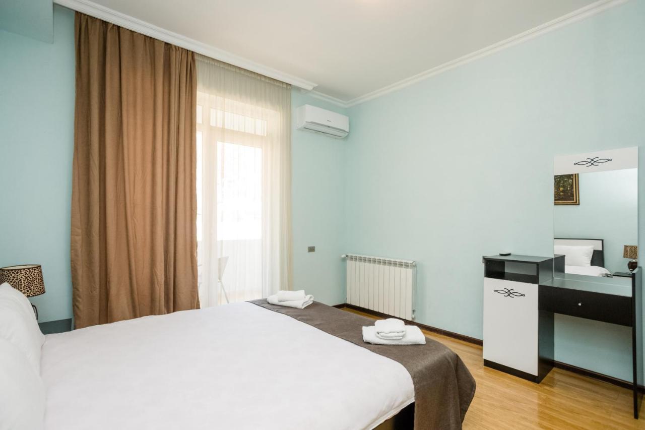 Апартаменты Rustaveli Three Bedroom With Amazing Views
