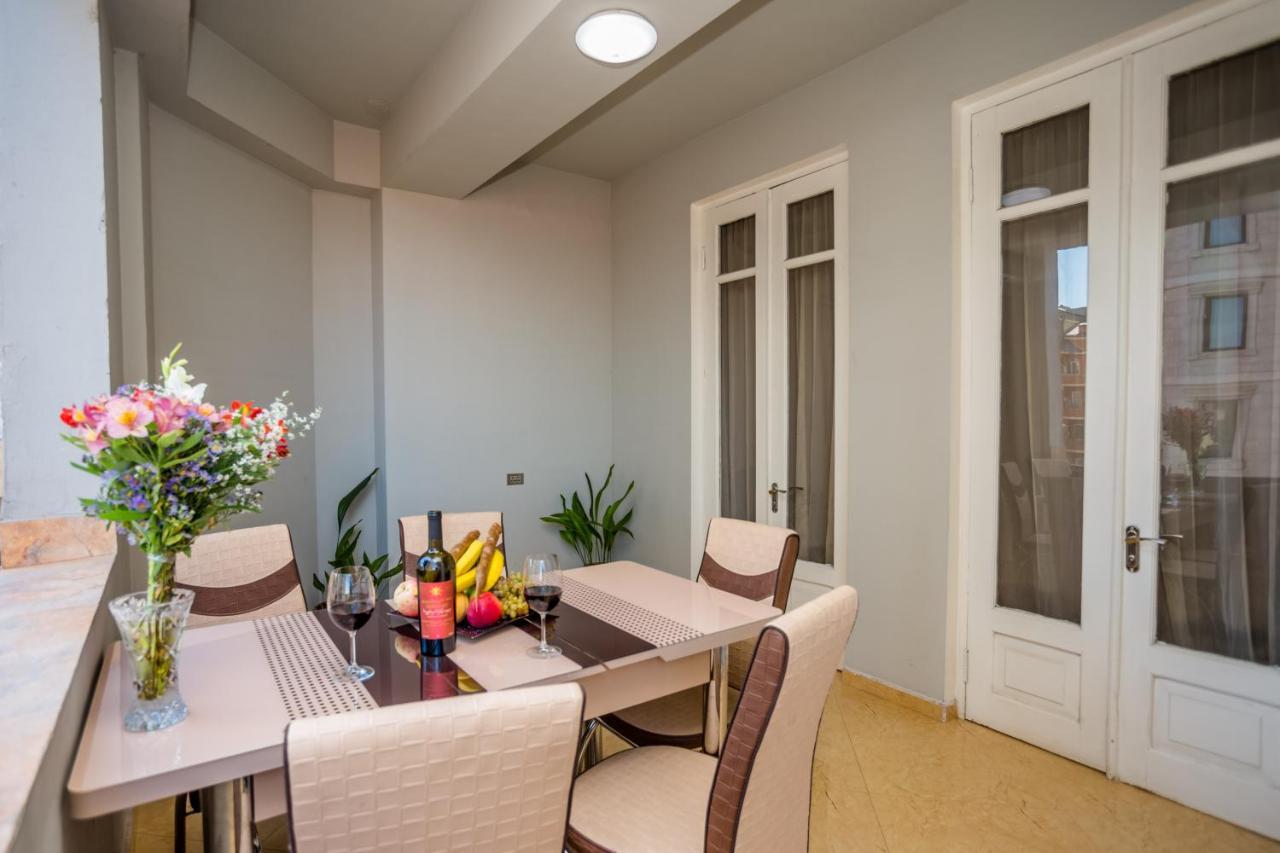 Rustaveli Three Bedroom With Amazing Views